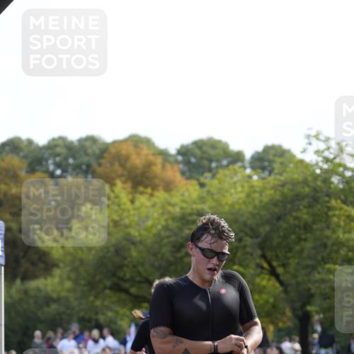 13.09.2026 - Stadtparktriathlon Patografie http://msf.ph/oto/10255643 13.09.2026 11:28:16 Ziel 398, 489 meine-sportfotos.de