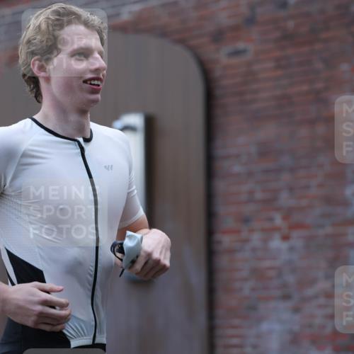 13.09.2026 - Stadtparktriathlon Mo-Foto http://msf.ph/oto/10255653 13.09.2026 10:33:59 Schwimmen 510, 514, 524, 562 meine-sportfotos.de