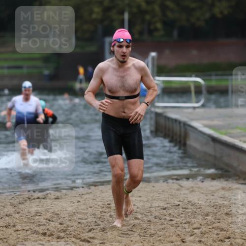 13.09.2026 - Stadtparktriathlon Mo-Foto http://msf.ph/oto/10255678 13.09.2026 10:34:09 Schwimmen 472, 508, 514 meine-sportfotos.de