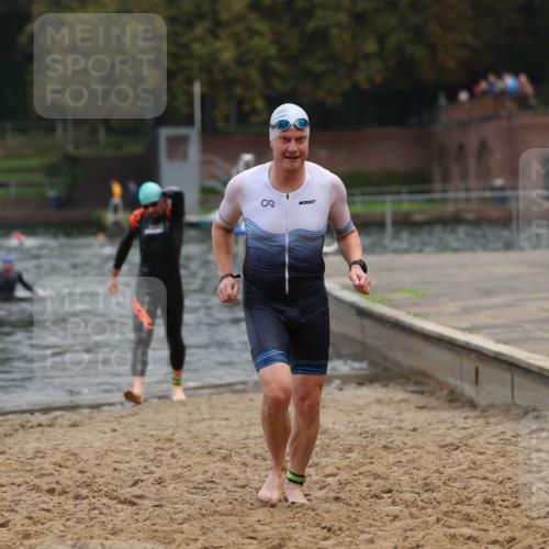 13.09.2026 - Stadtparktriathlon Mo-Foto http://msf.ph/oto/10255701 13.09.2026 10:34:15 Schwimmen 472, 508 meine-sportfotos.de