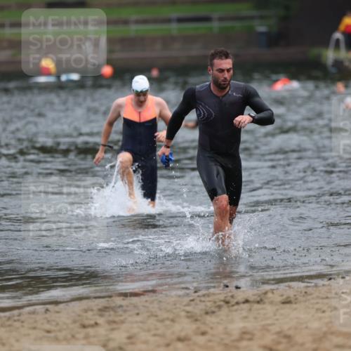 13.09.2026 - Stadtparktriathlon Mo-Foto http://msf.ph/oto/10255729 13.09.2026 10:34:32 Schwimmen 496, 556 meine-sportfotos.de
