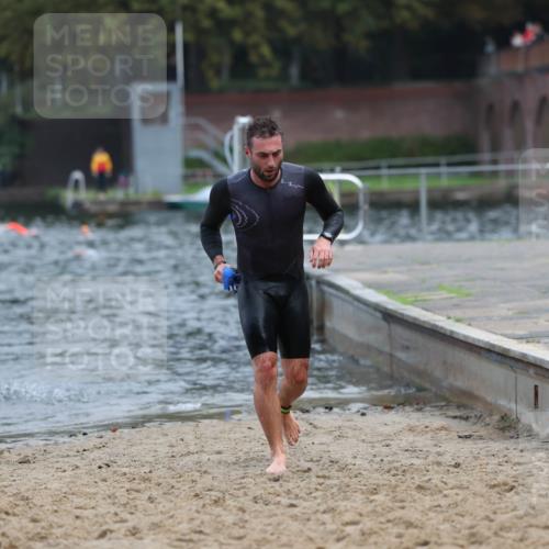 13.09.2026 - Stadtparktriathlon Mo-Foto http://msf.ph/oto/10255733 13.09.2026 10:34:34 Schwimmen 496, 556 meine-sportfotos.de