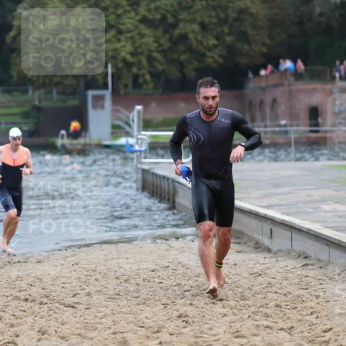13.09.2026 - Stadtparktriathlon Mo-Foto http://msf.ph/oto/10255740 13.09.2026 10:34:36 Schwimmen 496, 556 meine-sportfotos.de