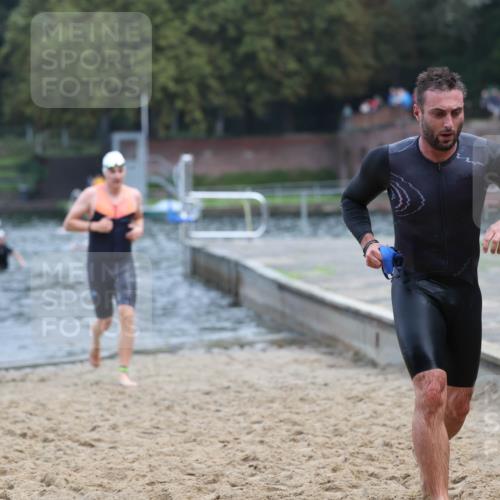 13.09.2026 - Stadtparktriathlon Mo-Foto http://msf.ph/oto/10255747 13.09.2026 10:34:37 Schwimmen 496, 556 meine-sportfotos.de
