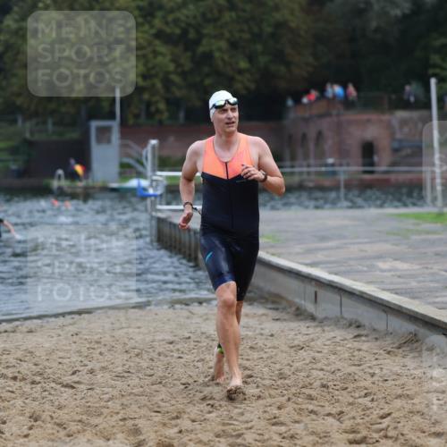 13.09.2026 - Stadtparktriathlon Mo-Foto http://msf.ph/oto/10255756 13.09.2026 10:34:38 Schwimmen 496, 556 meine-sportfotos.de