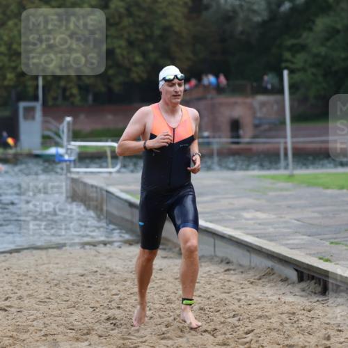 13.09.2026 - Stadtparktriathlon Mo-Foto http://msf.ph/oto/10255757 13.09.2026 10:34:39 Schwimmen 496, 556 meine-sportfotos.de