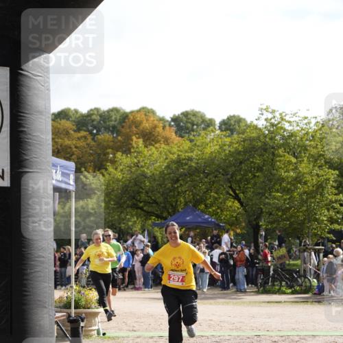 13.09.2026 - Stadtparktriathlon Patografie http://msf.ph/oto/10255811 13.09.2026 11:30:35 Ziel 297, 513 meine-sportfotos.de