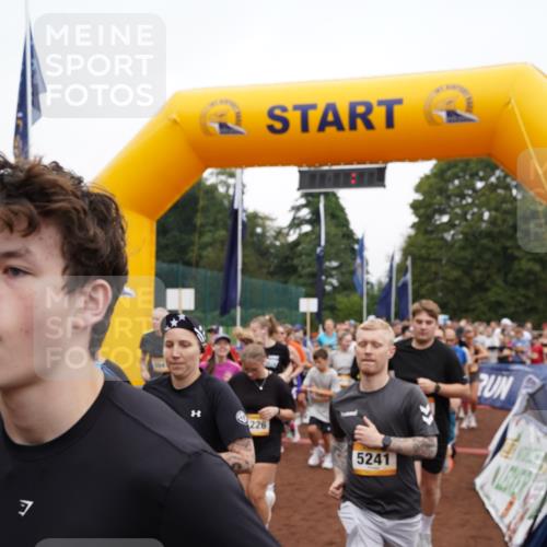 13.09.2026 - Airport Race Dennis Weichert http://msf.ph/oto/10255812 13.09.2026 10:00:56 Laufen  meine-sportfotos.de