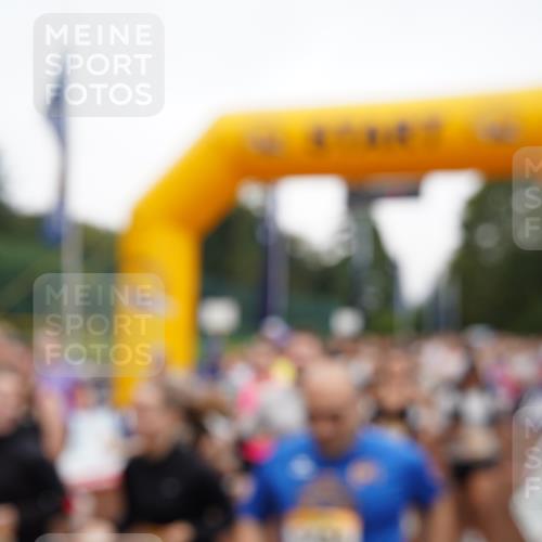 13.09.2026 - Airport Race Dennis Weichert http://msf.ph/oto/10255844 13.09.2026 10:00:59 Laufen  meine-sportfotos.de