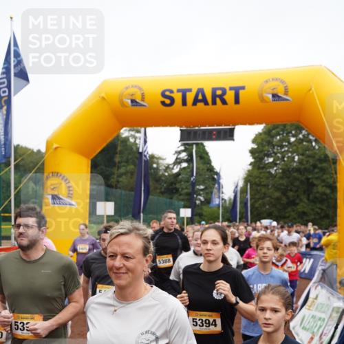 13.09.2026 - Airport Race Dennis Weichert http://msf.ph/oto/10255935 13.09.2026 10:01:06 Laufen  meine-sportfotos.de