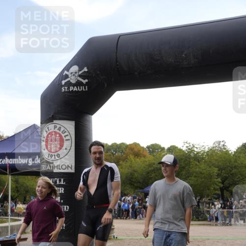 13.09.2026 - Stadtparktriathlon Patografie http://msf.ph/oto/10255936 13.09.2026 11:32:13 Ziel 527 meine-sportfotos.de