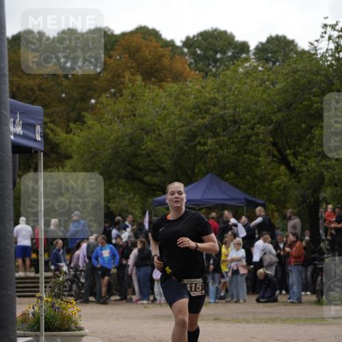 13.09.2026 - Stadtparktriathlon Patografie http://msf.ph/oto/10255939 13.09.2026 11:32:31 Ziel 415 meine-sportfotos.de