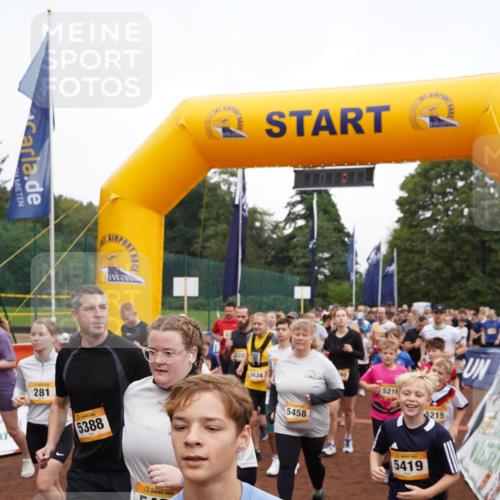 13.09.2026 - Airport Race Dennis Weichert http://msf.ph/oto/10255955 13.09.2026 10:01:07 Laufen  meine-sportfotos.de