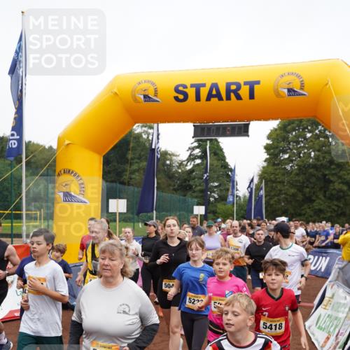 13.09.2026 - Airport Race Dennis Weichert http://msf.ph/oto/10255985 13.09.2026 10:01:08 Laufen  meine-sportfotos.de