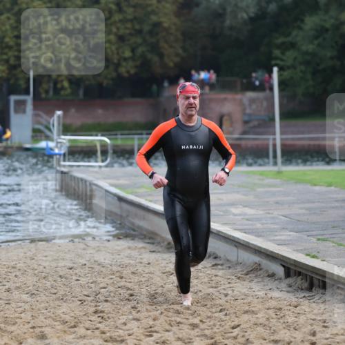 13.09.2026 - Stadtparktriathlon Mo-Foto http://msf.ph/oto/10255989 13.09.2026 10:36:08 Schwimmen 581 meine-sportfotos.de