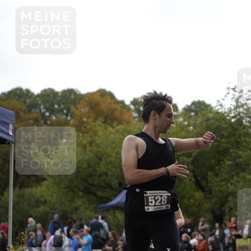 13.09.2026 - Stadtparktriathlon Patografie http://msf.ph/oto/10256003 13.09.2026 11:33:40 Ziel 347, 528, 536 meine-sportfotos.de