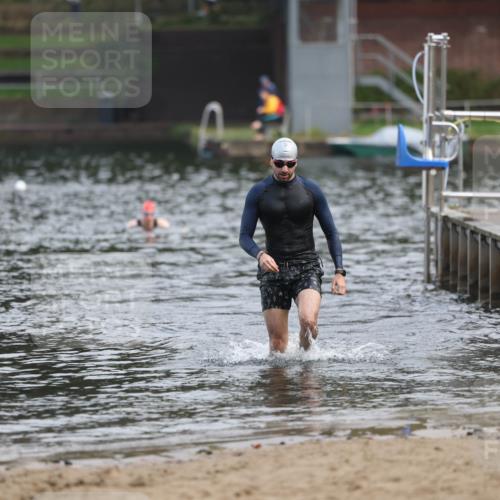 13.09.2026 - Stadtparktriathlon Mo-Foto http://msf.ph/oto/10256008 13.09.2026 10:36:22 Schwimmen 467 meine-sportfotos.de