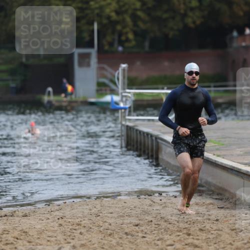 13.09.2026 - Stadtparktriathlon Mo-Foto http://msf.ph/oto/10256019 13.09.2026 10:36:27 Schwimmen 467 meine-sportfotos.de