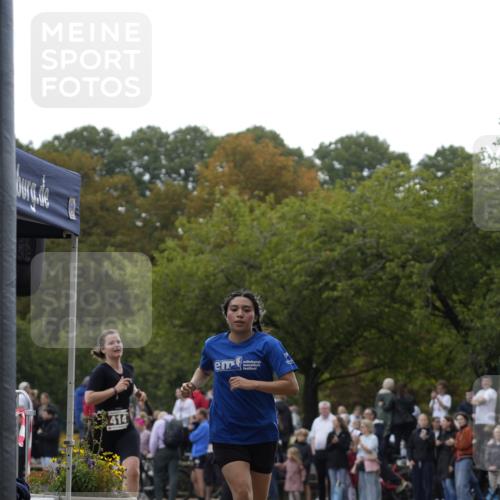 13.09.2026 - Stadtparktriathlon Patografie http://msf.ph/oto/10256096 13.09.2026 11:35:49 Ziel 351, 414 meine-sportfotos.de