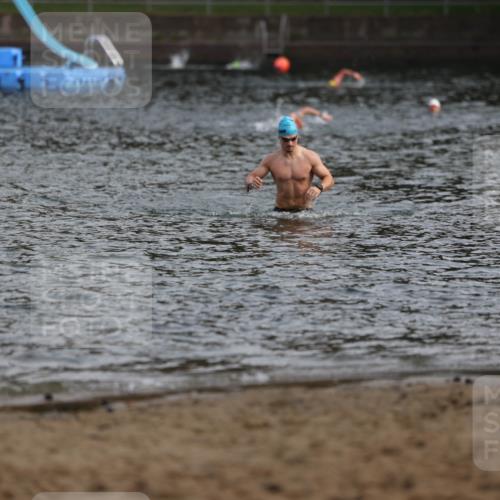 13.09.2026 - Stadtparktriathlon Mo-Foto http://msf.ph/oto/10256135 13.09.2026 10:48:46 Schwimmen 666 meine-sportfotos.de