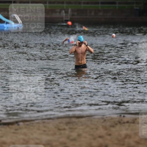 13.09.2026 - Stadtparktriathlon Mo-Foto http://msf.ph/oto/10256136 13.09.2026 10:48:47 Schwimmen 666 meine-sportfotos.de