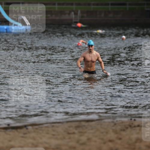 13.09.2026 - Stadtparktriathlon Mo-Foto http://msf.ph/oto/10256139 13.09.2026 10:48:48 Schwimmen 666 meine-sportfotos.de