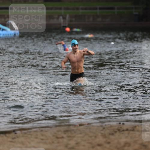 13.09.2026 - Stadtparktriathlon Mo-Foto http://msf.ph/oto/10256142 13.09.2026 10:48:50 Schwimmen 666 meine-sportfotos.de