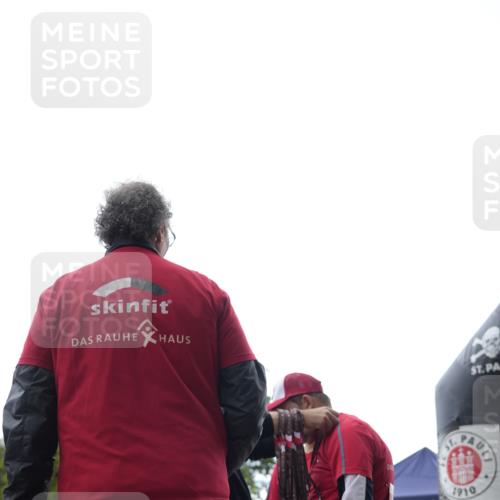 13.09.2026 - Stadtparktriathlon Patografie http://msf.ph/oto/10256143 13.09.2026 11:36:29 Ziel 372, 450 meine-sportfotos.de