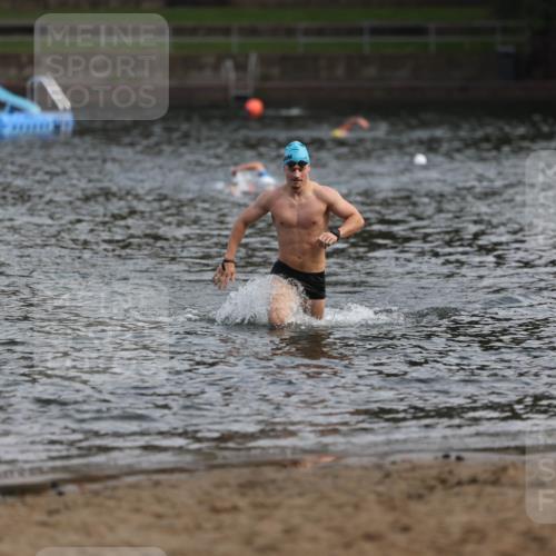 13.09.2026 - Stadtparktriathlon Mo-Foto http://msf.ph/oto/10256144 13.09.2026 10:48:50 Schwimmen 666 meine-sportfotos.de