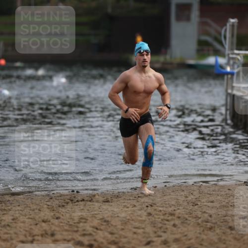 13.09.2026 - Stadtparktriathlon Mo-Foto http://msf.ph/oto/10256158 13.09.2026 10:48:54 Schwimmen 666 meine-sportfotos.de