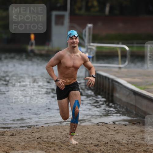 13.09.2026 - Stadtparktriathlon Mo-Foto http://msf.ph/oto/10256164 13.09.2026 10:48:54 Schwimmen 666 meine-sportfotos.de