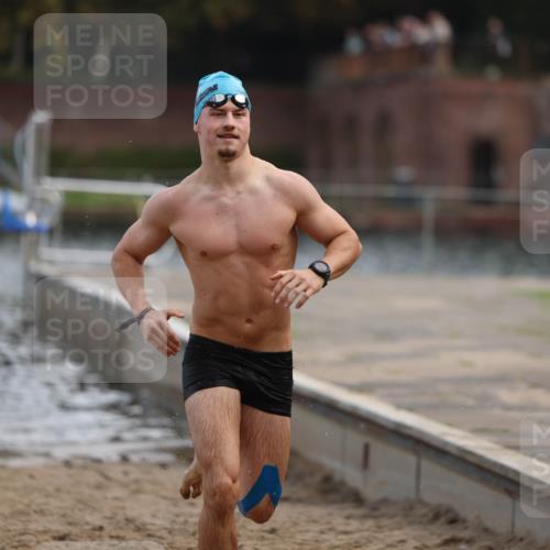 13.09.2026 - Stadtparktriathlon Mo-Foto http://msf.ph/oto/10256171 13.09.2026 10:48:55 Schwimmen 666 meine-sportfotos.de