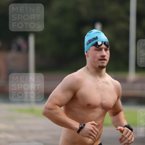 13.09.2026 - Stadtparktriathlon Mo-Foto http://msf.ph/oto/10256179 13.09.2026 10:48:56 Schwimmen 666 meine-sportfotos.de