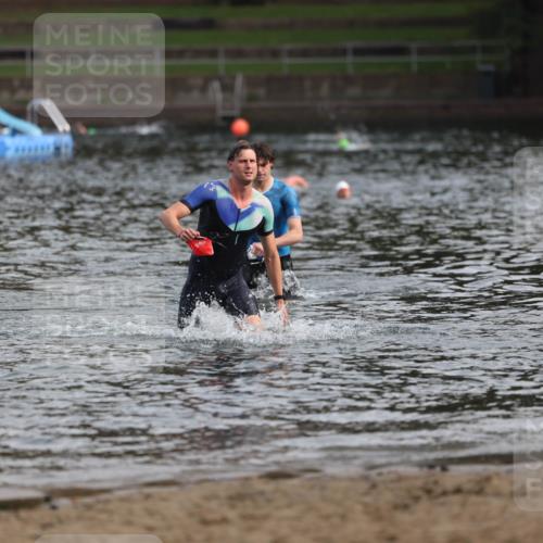 13.09.2026 - Stadtparktriathlon Mo-Foto http://msf.ph/oto/10256188 13.09.2026 10:49:15 Schwimmen 622, 691 meine-sportfotos.de