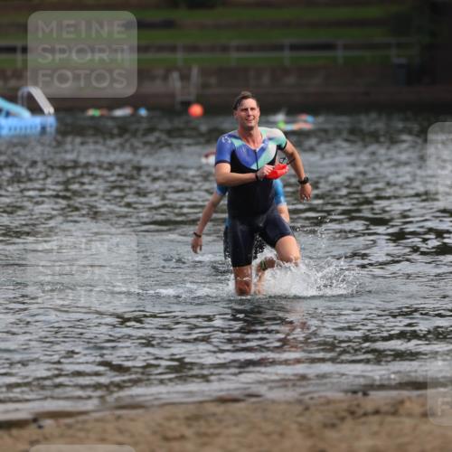 13.09.2026 - Stadtparktriathlon Mo-Foto http://msf.ph/oto/10256193 13.09.2026 10:49:16 Schwimmen 622, 691 meine-sportfotos.de