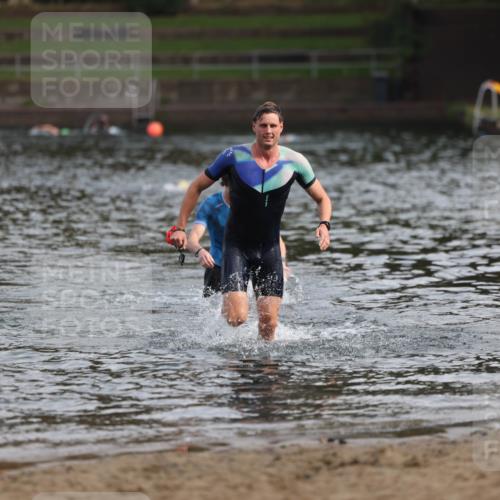 13.09.2026 - Stadtparktriathlon Mo-Foto http://msf.ph/oto/10256195 13.09.2026 10:49:17 Schwimmen 622, 691 meine-sportfotos.de