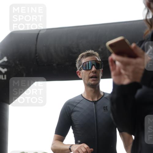 13.09.2026 - Stadtparktriathlon Patografie http://msf.ph/oto/10256204 13.09.2026 11:37:10 Ziel 342, 420, 490, 582, 584 meine-sportfotos.de