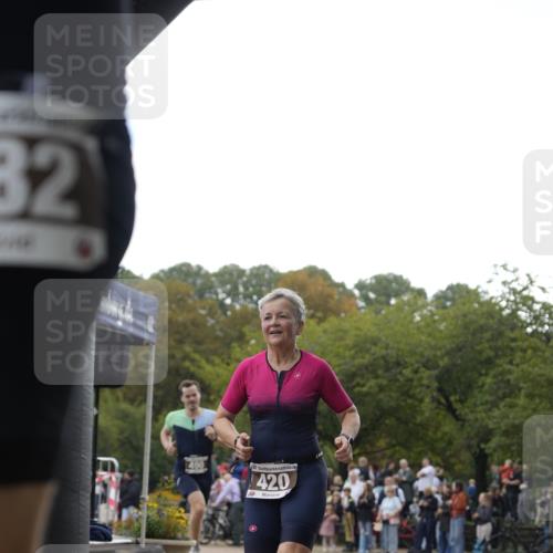 13.09.2026 - Stadtparktriathlon Patografie http://msf.ph/oto/10256208 13.09.2026 11:37:13 Ziel 420, 490, 582, 584 meine-sportfotos.de