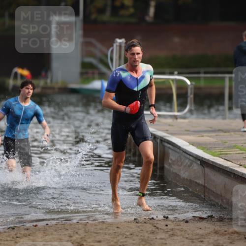 13.09.2026 - Stadtparktriathlon Mo-Foto http://msf.ph/oto/10256214 13.09.2026 10:49:19 Schwimmen 622, 691 meine-sportfotos.de