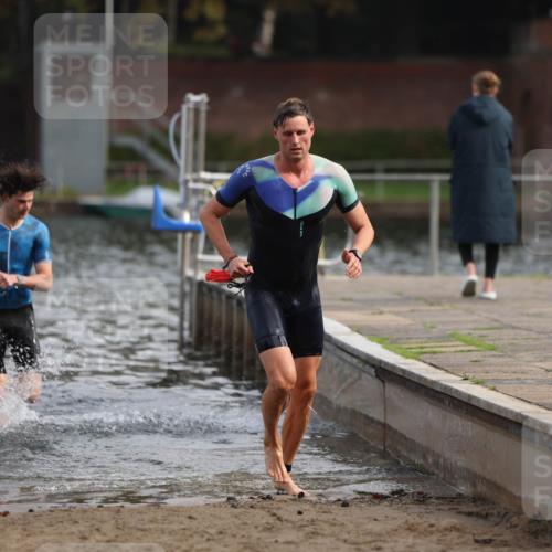 13.09.2026 - Stadtparktriathlon Mo-Foto http://msf.ph/oto/10256217 13.09.2026 10:49:20 Schwimmen 622, 691 meine-sportfotos.de