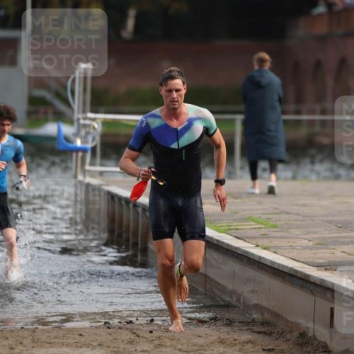 13.09.2026 - Stadtparktriathlon Mo-Foto http://msf.ph/oto/10256220 13.09.2026 10:49:20 Schwimmen 622, 691 meine-sportfotos.de