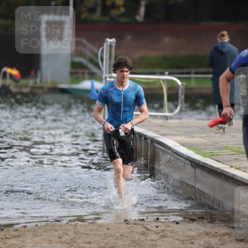 13.09.2026 - Stadtparktriathlon Mo-Foto http://msf.ph/oto/10256226 13.09.2026 10:49:21 Schwimmen 622, 691 meine-sportfotos.de