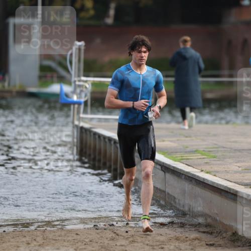 13.09.2026 - Stadtparktriathlon Mo-Foto http://msf.ph/oto/10256233 13.09.2026 10:49:22 Schwimmen 622, 691 meine-sportfotos.de