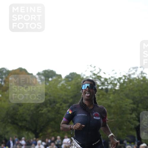 13.09.2026 - Stadtparktriathlon Patografie http://msf.ph/oto/10256234 13.09.2026 11:37:41 Ziel 358, 505 meine-sportfotos.de