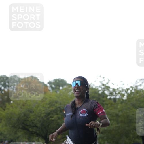 13.09.2026 - Stadtparktriathlon Patografie http://msf.ph/oto/10256236 13.09.2026 11:37:41 Ziel 358, 505 meine-sportfotos.de