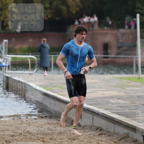 13.09.2026 - Stadtparktriathlon Mo-Foto http://msf.ph/oto/10256243 13.09.2026 10:49:24 Schwimmen 622, 691 meine-sportfotos.de