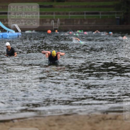 13.09.2026 - Stadtparktriathlon Mo-Foto http://msf.ph/oto/10256247 13.09.2026 10:49:41 Schwimmen  meine-sportfotos.de