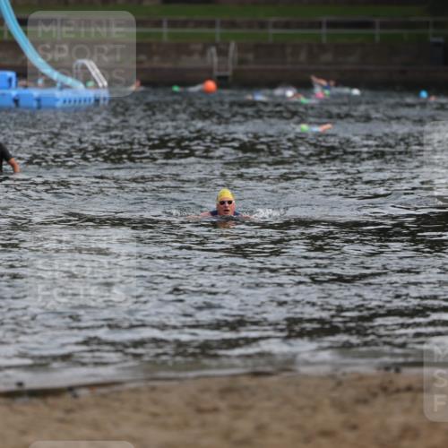 13.09.2026 - Stadtparktriathlon Mo-Foto http://msf.ph/oto/10256250 13.09.2026 10:49:43 Schwimmen  meine-sportfotos.de