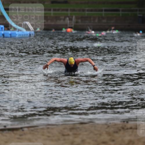 13.09.2026 - Stadtparktriathlon Mo-Foto http://msf.ph/oto/10256252 13.09.2026 10:49:45 Schwimmen  meine-sportfotos.de