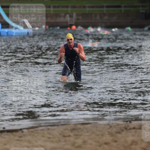 13.09.2026 - Stadtparktriathlon Mo-Foto http://msf.ph/oto/10256256 13.09.2026 10:49:50 Schwimmen  meine-sportfotos.de